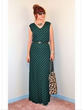 Banana Republic Factory V-Neck Dress Striped Medium NWOT Navy Green